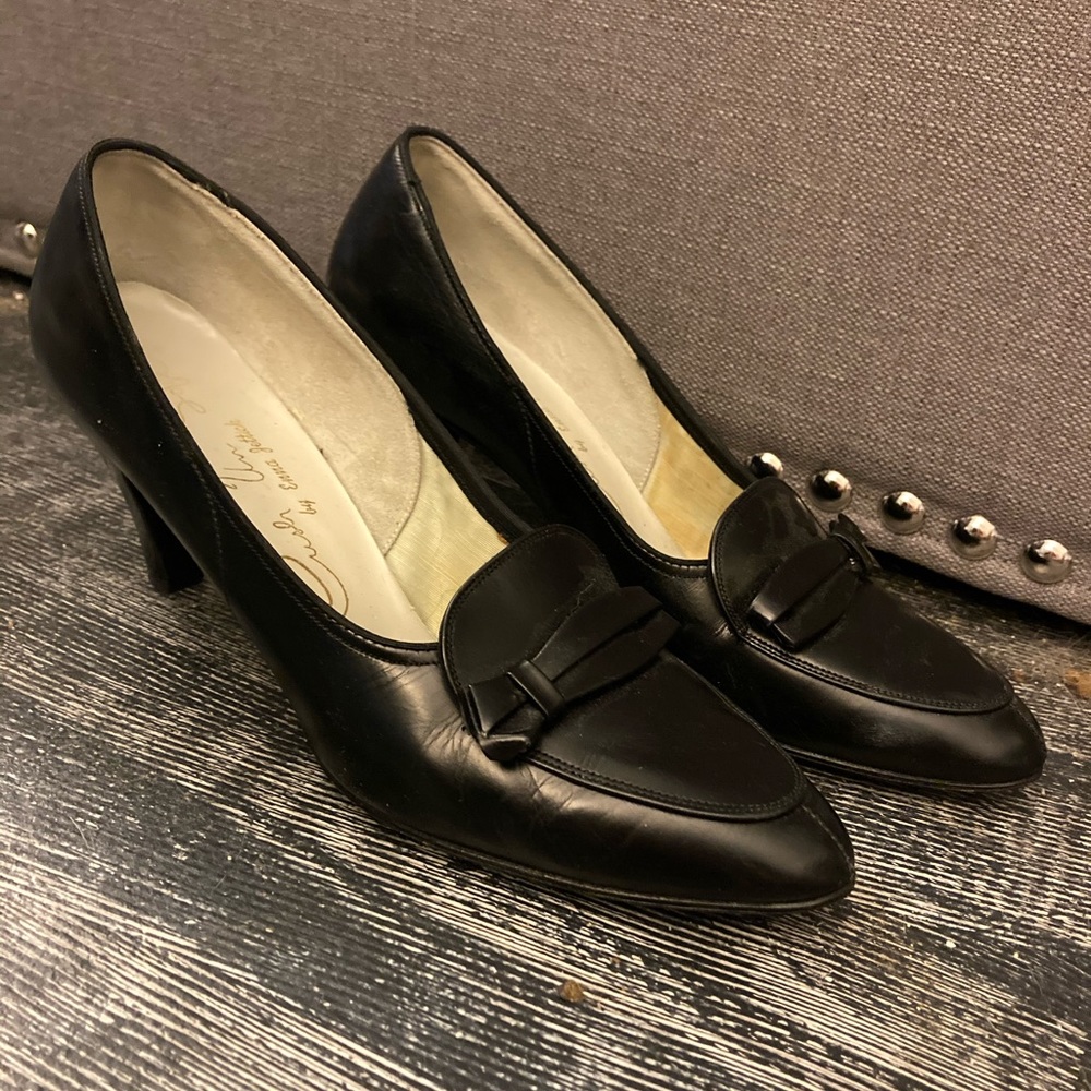 Vintage 1960s Leather Pumps